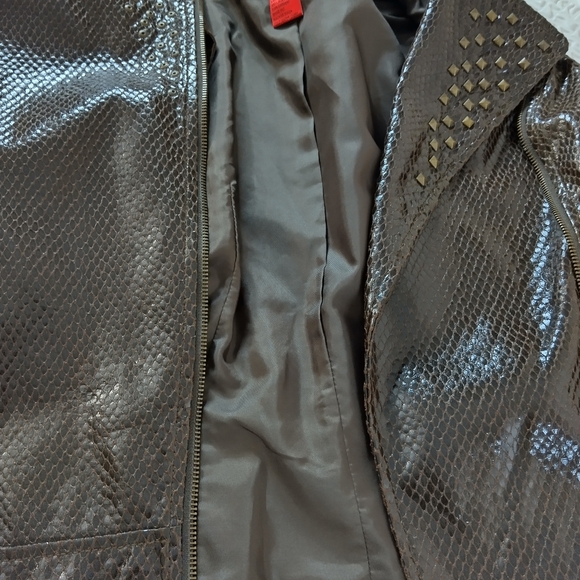 V Cristina women's brown studded vest Size XL Trending Brown Faux Snake Skin EUC - Picture 12 of 13